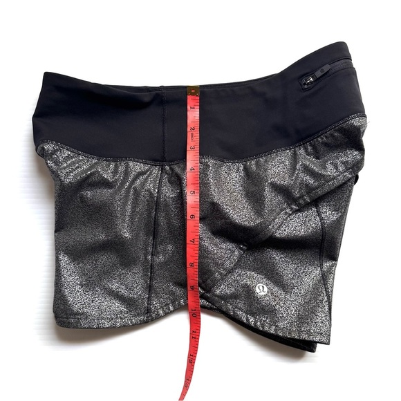 Lululemon Speed Up Short  Luminosity Foil Print Black Silver Black Size 4 - Picture 2 of 8